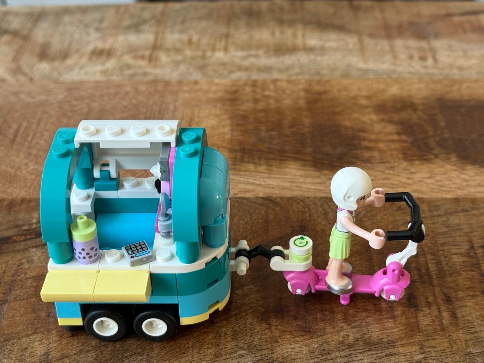 Lego Friends Bubble Tea Food Truck 41733, Ophalen of Verzenden, Zo goed als nieuw, Overige merken
