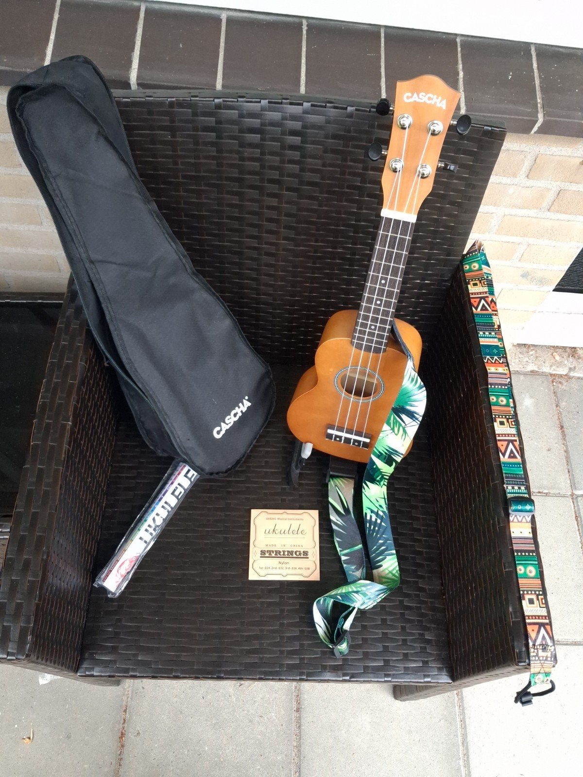 ukelele niet gebruikt,maar altijd in de beschermhoes bewaard, Ophalen, Nieuw, Ukelele