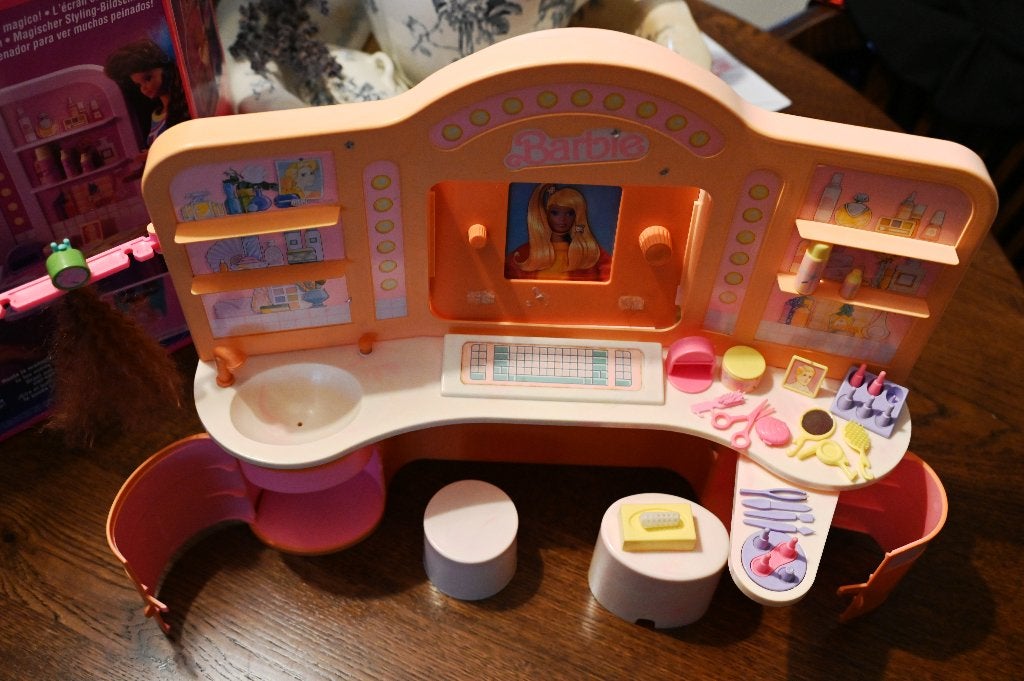 BARBIE kies-je-stijl kapsalon jaren 90, Ophalen of Verzenden, Gebruikt, Overige typen