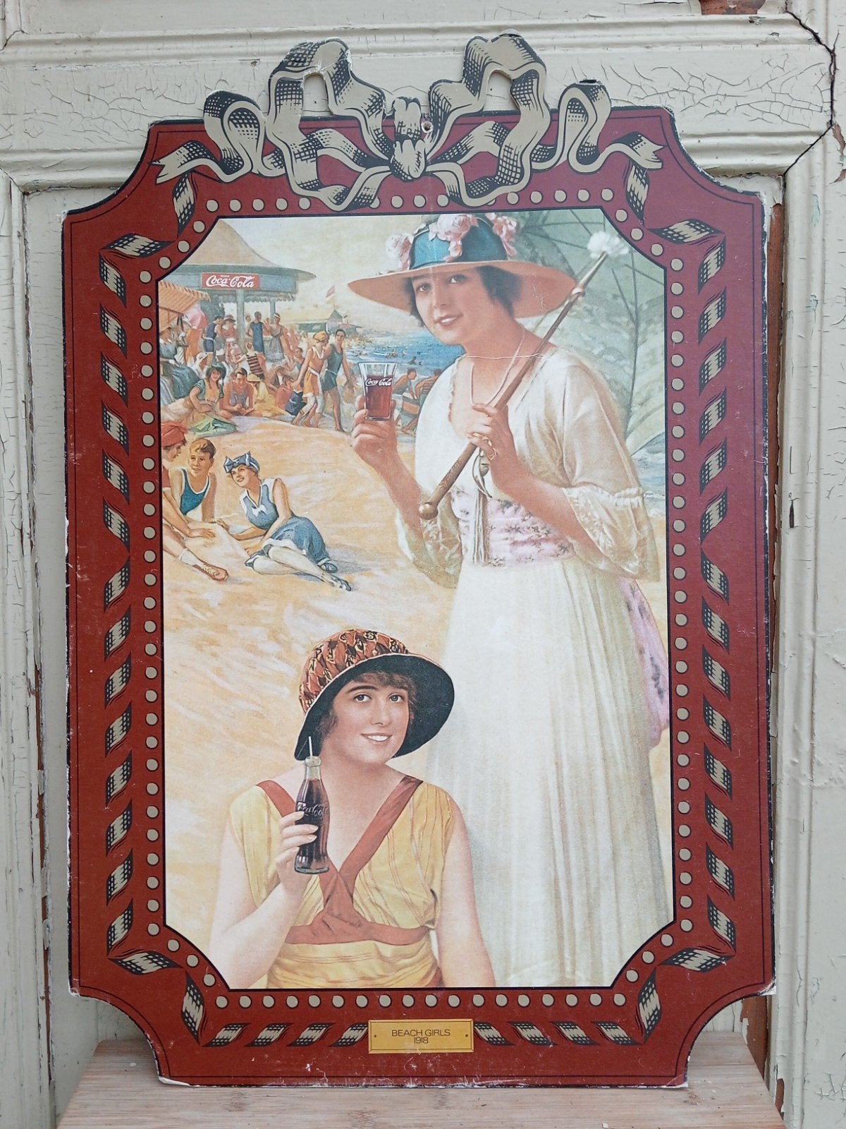 Vintage Coca-Cola 'Beach Girls 1918' Reclamebord, Ophalen of Verzenden, Gebruikt, Reclamebord