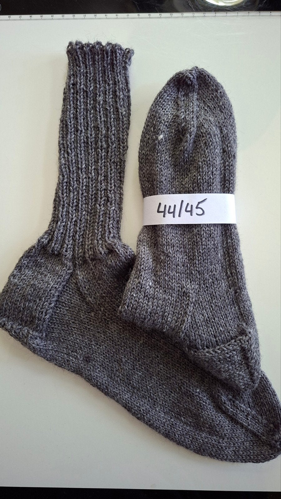 Mooie handgebreide grijze wollen werksokken, maat 44/45, Overige kleuren, Ophalen of Verzenden, Handgemaakt, Nieuw