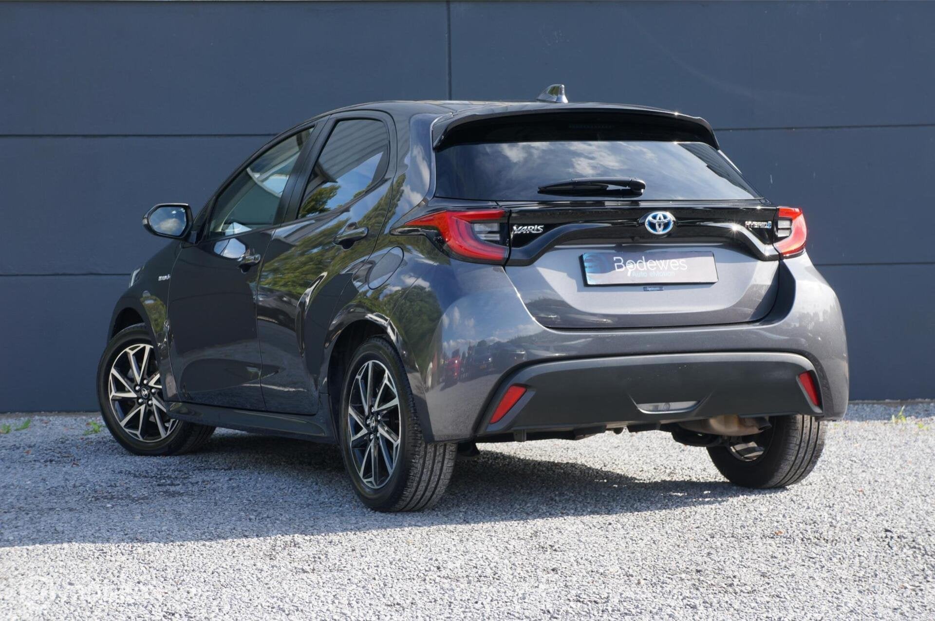 Toyota Yaris 1.5 Hybrid Style Apple/Android Adap Cruise JBL!, Gebruikt, Bedrijf, Stoelverwarming, Hybride Elektrisch/Benzine