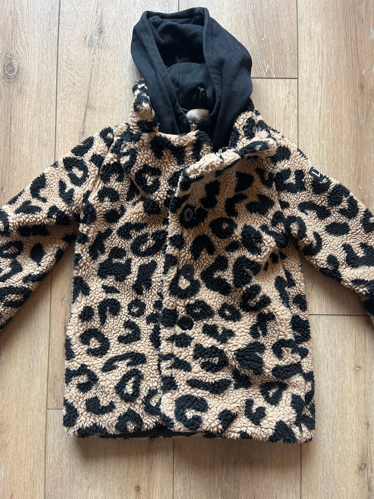 LOOXS Revolution Panterprint Jas met Capuchon Maat 122/128, Ophalen of Verzenden, Gebruikt, Meisje, Jas