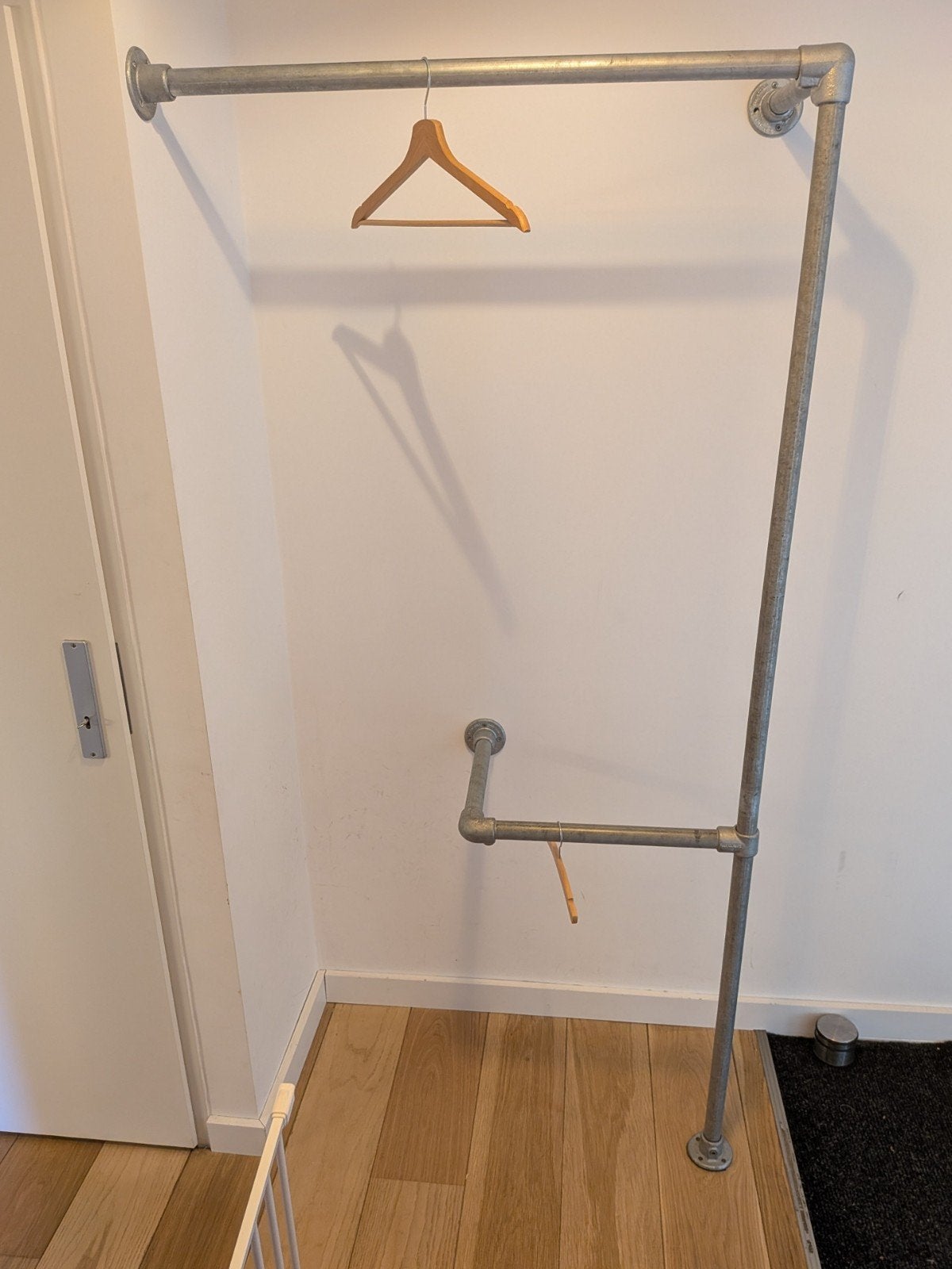 Stevige kapstok van steigerbuizen, met kinderstang, Huis en Inrichting, Ophalen, Zo goed als nieuw, Wandkapstok, 200 cm of meer
