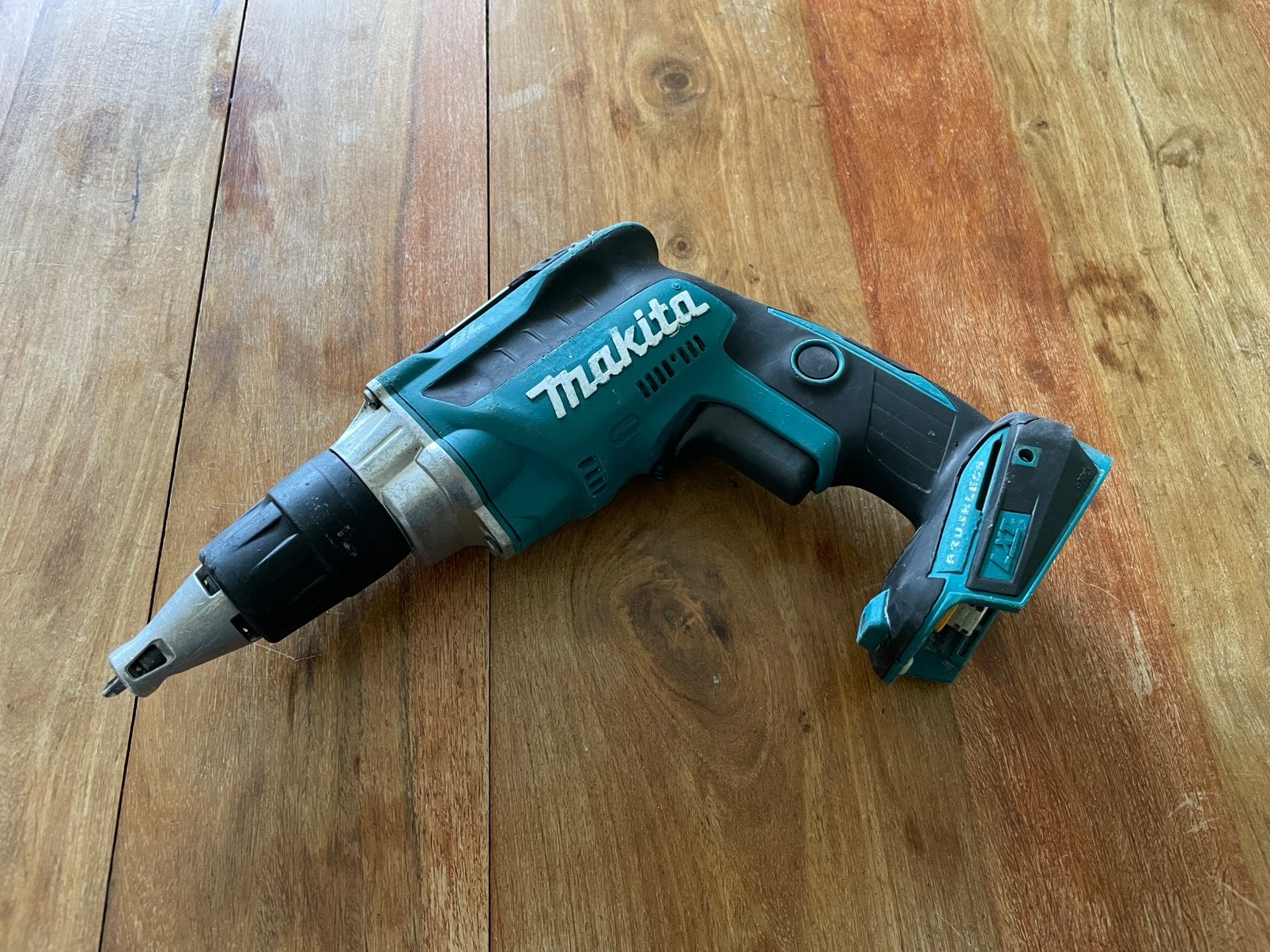 Makita DFS250 Gips schroefmachine Body, Ophalen, Zo goed als nieuw, Boor- en Schroefmachine