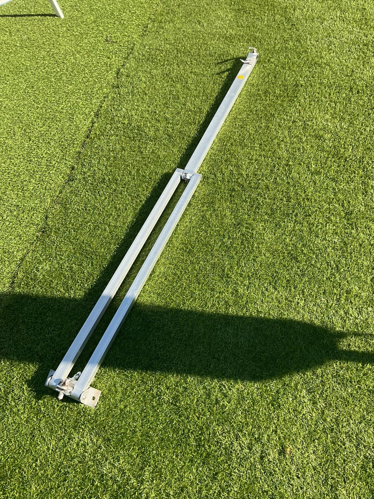 Easysol uitklapbare muurbeugel voor muurparasol 1.80M, Tuin en Terras, Parasols, Ophalen, Zo goed als nieuw, Minder dan 1 meter