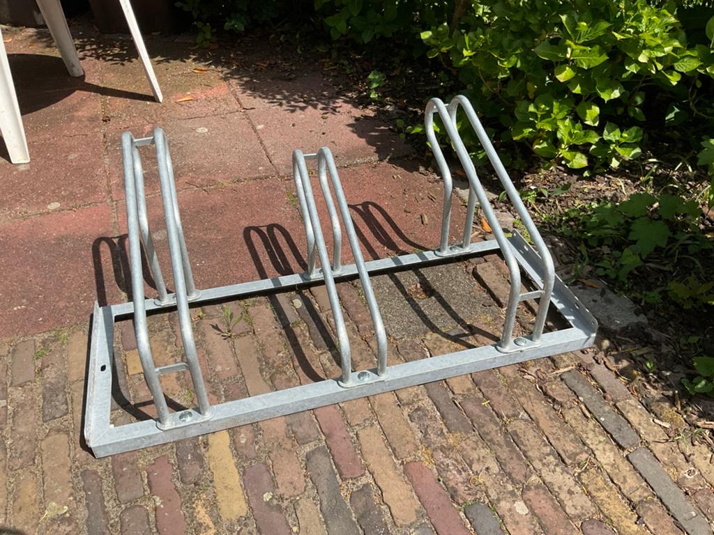 Fietsenrek 3 fietsen, Ophalen, Zo goed als nieuw