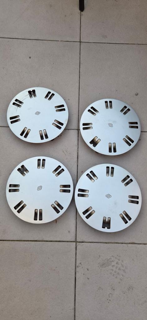Set van 4 originele Renault 5 wieldoppen, Auto diversen, Wieldoppen, Ophalen of Verzenden, Gebruikt