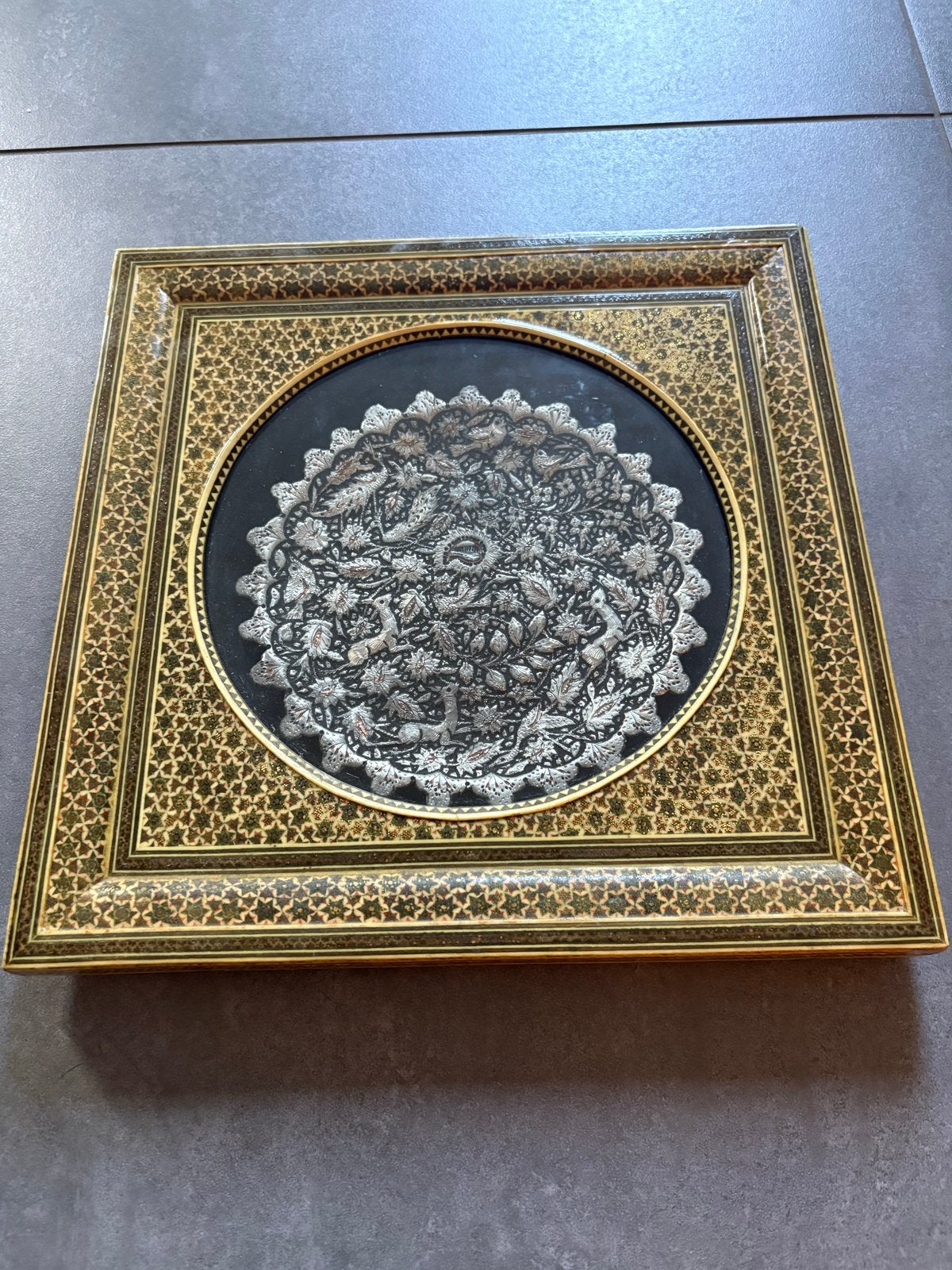Ghalamzani & Khatam-kari inlegwerk in lijst 35x35 cm, Zilver, Wanddecoratie, Handgemaakt, Ophalen of Verzenden