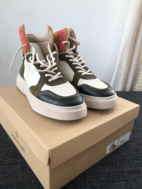 Nieuwe Summum stoere hoge sneakers maat 41., Kleding | Dames, Summum, Overige kleuren, Nieuw, Ophalen of Verzenden