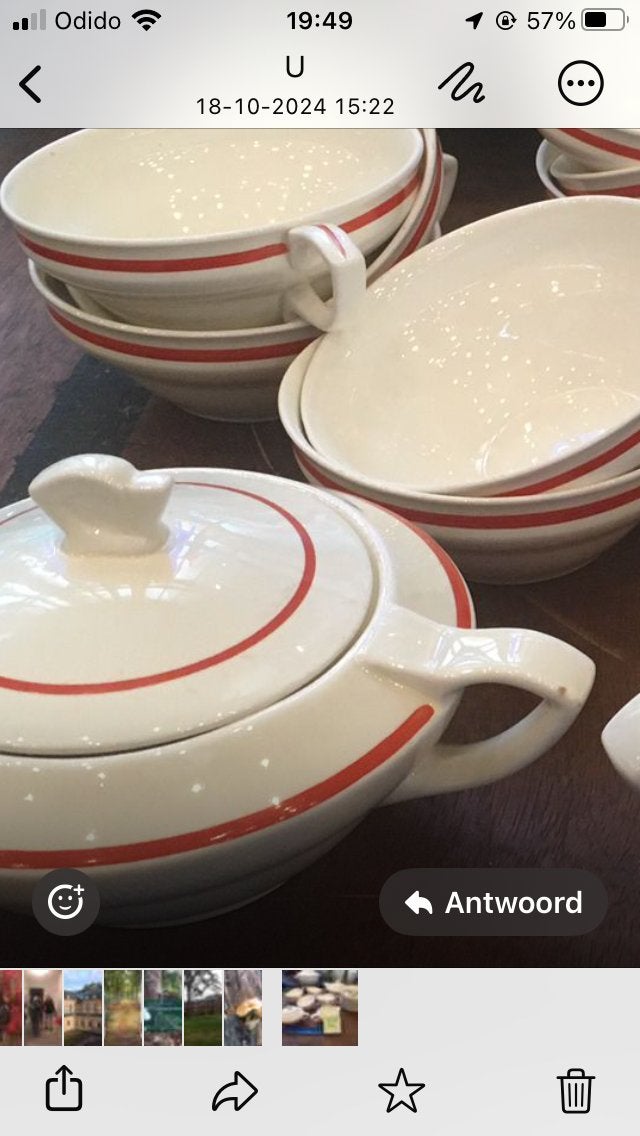 Vintage wit thee servies met rode streep /zolderopruiming, Ophalen of Verzenden