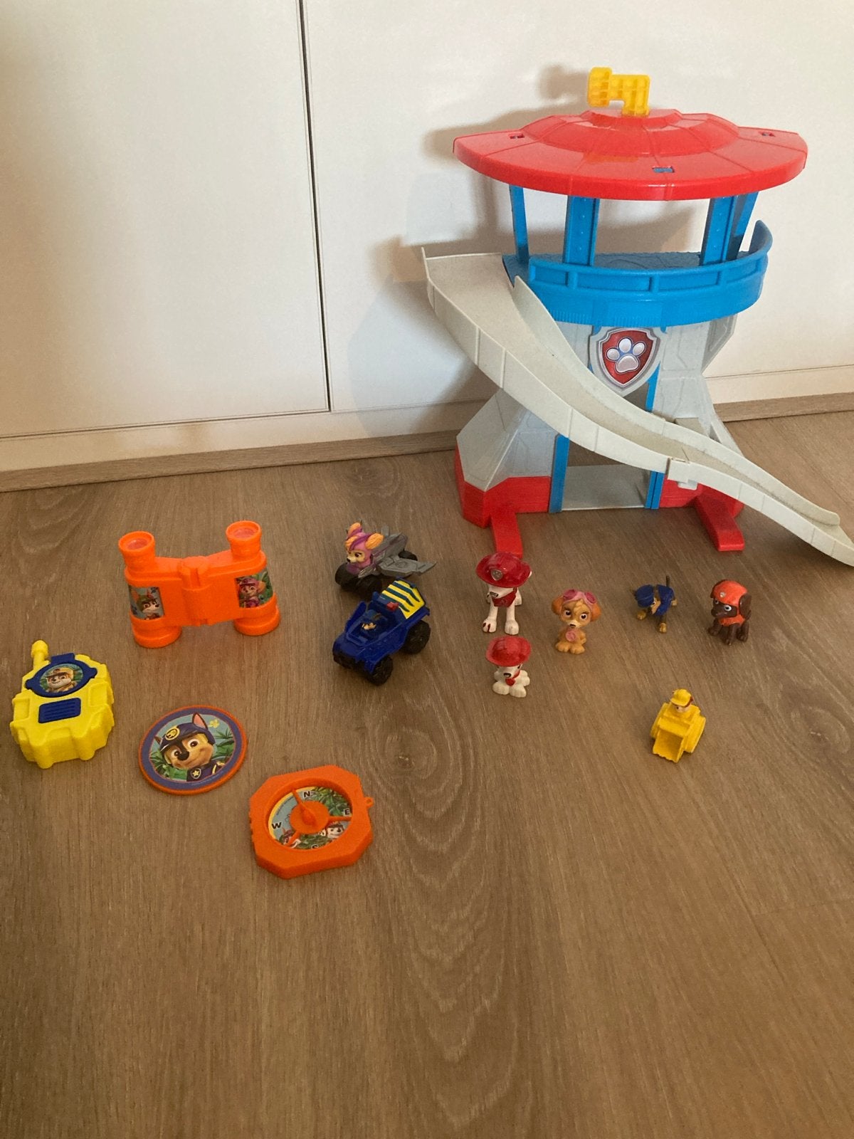 Paw Patrol Uitkijktoren met figuren en accessoires, Ophalen, Gebruikt, Jongen of Meisje