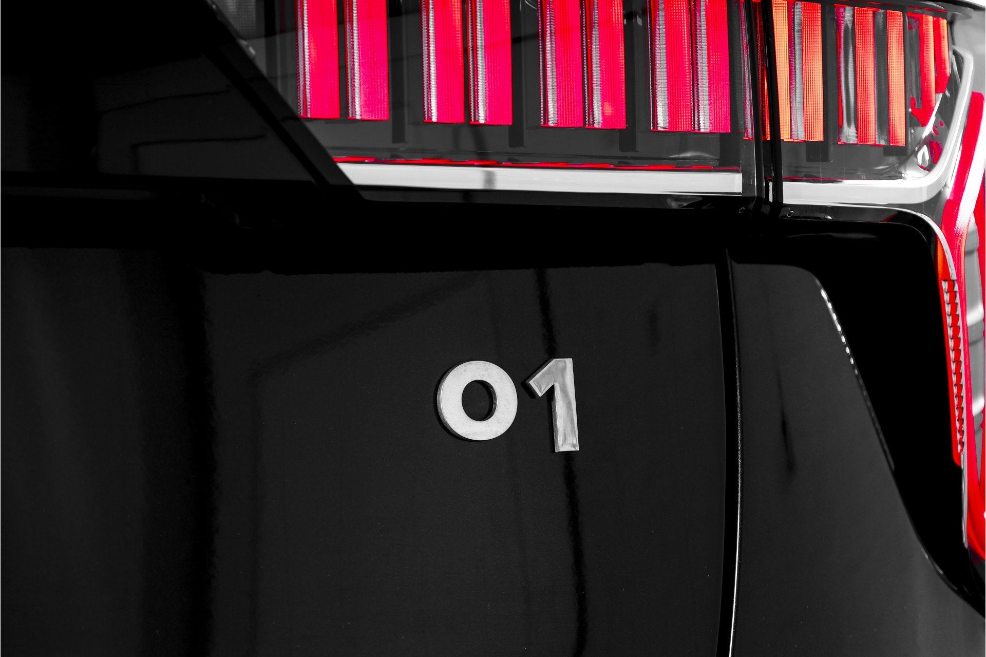 Foto 11 van Lynk & Co 01 1.5 PHEV 261PK MY23 | Blackpakket | Donkere hem