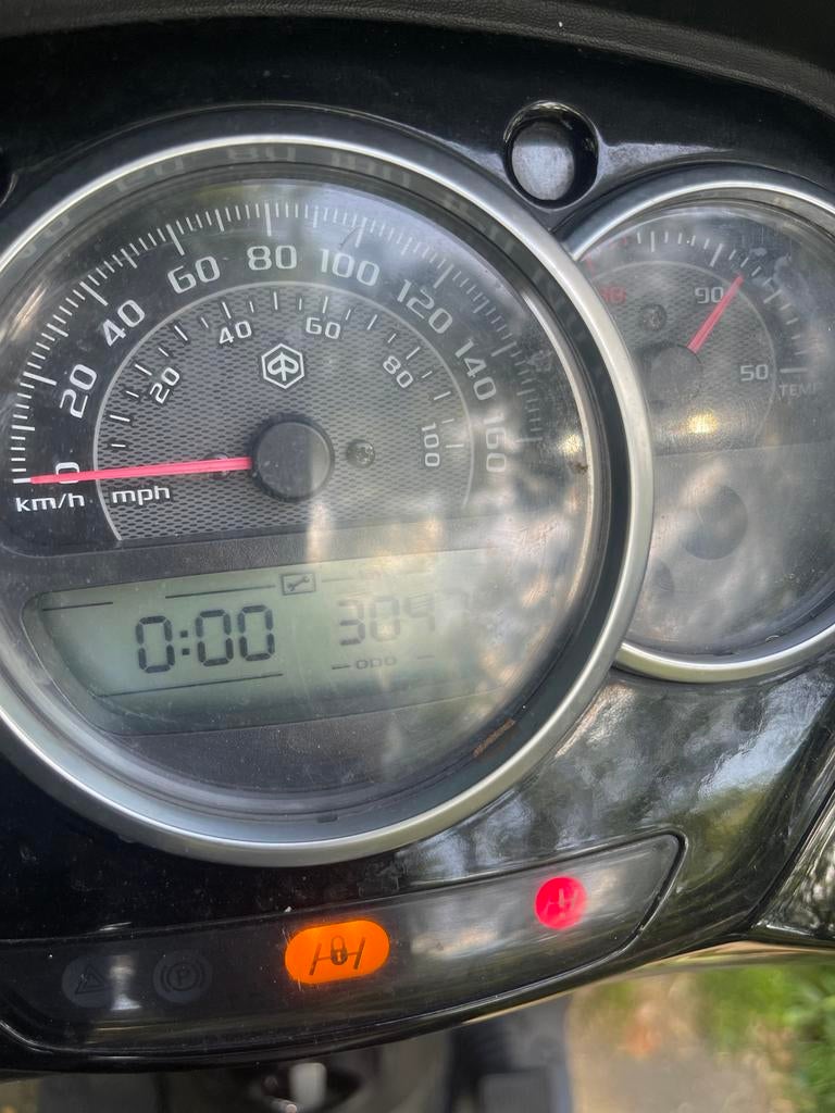 Piaggio MP3 300cc - Zo goed als nieuw, Ophalen of Verzenden, Zo goed als nieuw, Benzine, Overige modellen