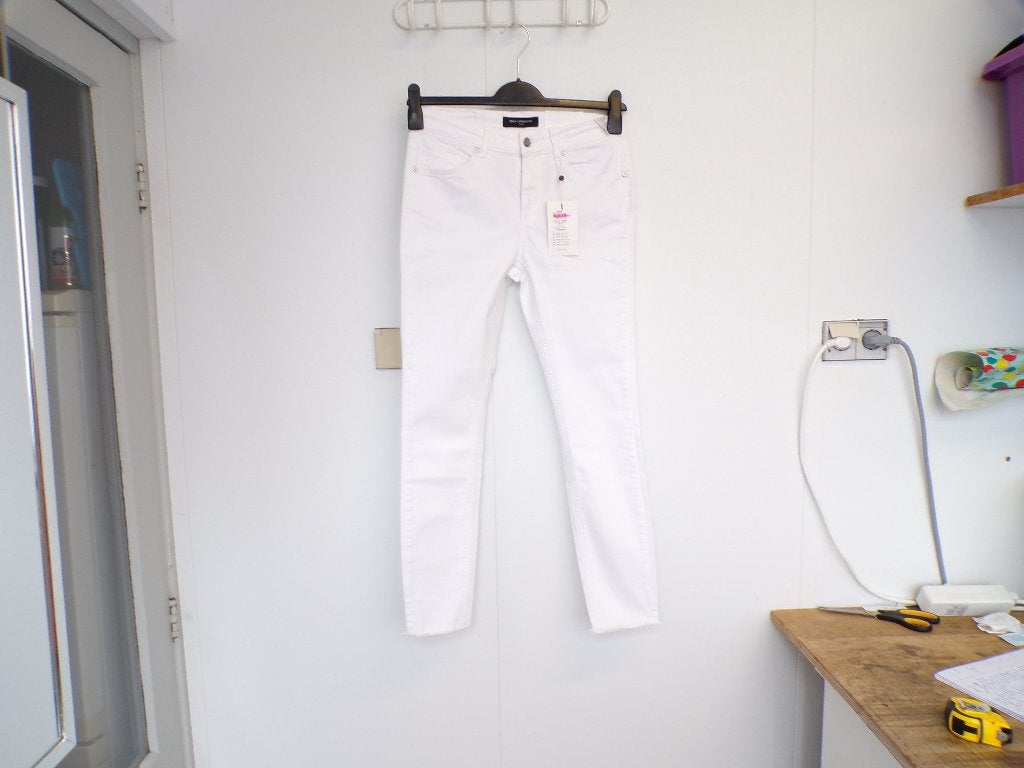 Witte jeans met rafeltje aan pijp Only Carmakoma 42 nieuw!, Kleding | Dames, Grote Maten, Wit, Nieuw, Ophalen of Verzenden, Nvt