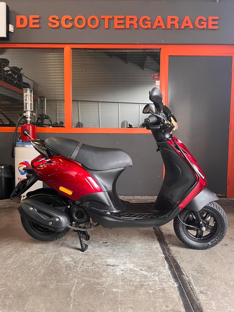 Piaggio Zip e4 Brom 45km Sp 2018 FULL Candy Red, Gebruikt, Piaggio, Piaggio, Maximaal 45 km/u