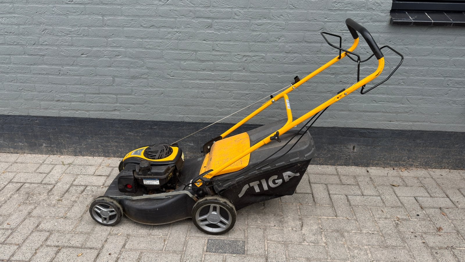 Stiga Combi 48 S B Benzine Grasmaaier - Start en Loopt, Ophalen, Cirkelmaaier, Gebruikt, 40 t/m 49 cm