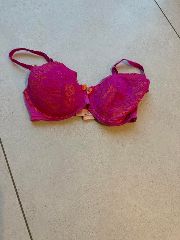 Hunkemöller BH roze met oranje kant, maat 70E, Kleding | Dames, Ondergoed en Lingerie, Ophalen of Verzenden, Roze, BH