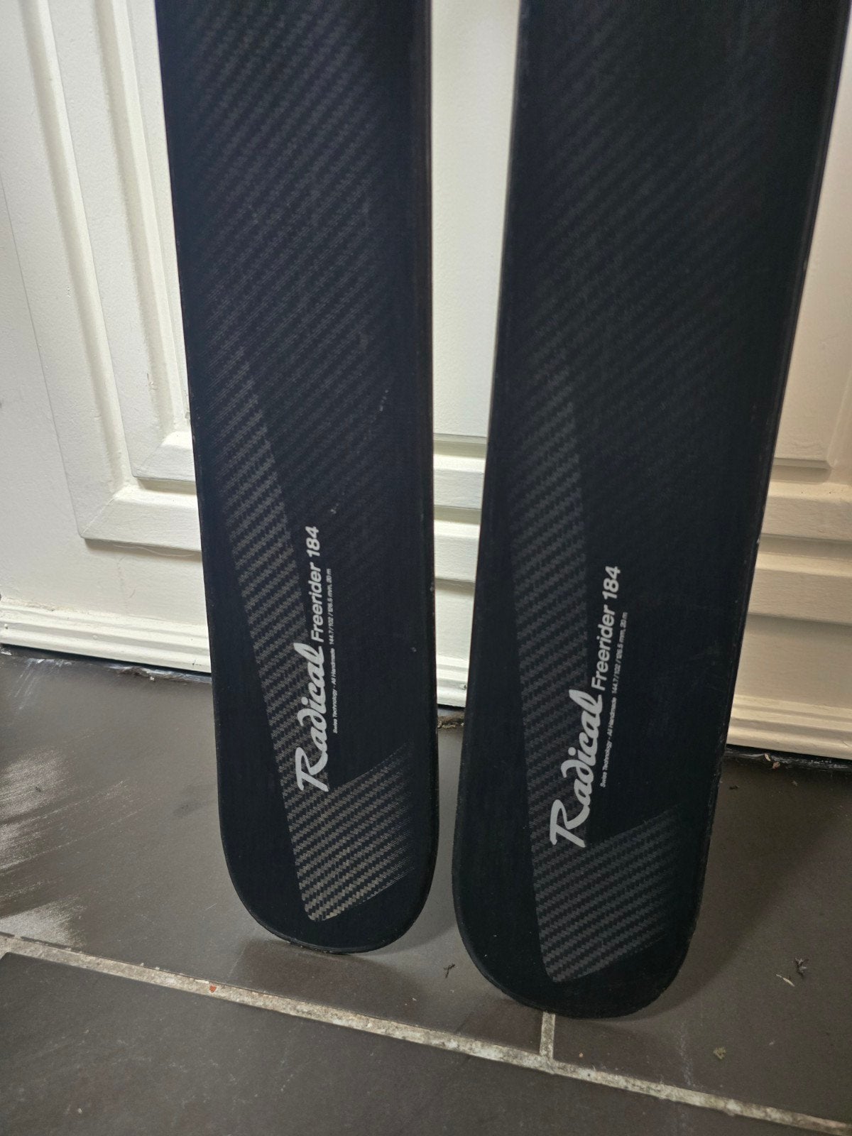 184cm RADICAL FREERIDE 102MM SWISS ALS NIEUW LUXE HANDGEMAAK, Overige merken, 180 cm of meer, Ophalen of Verzenden, Zo goed als nieuw