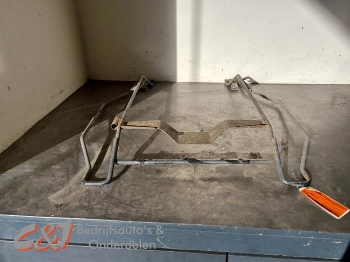 Ophangmechaniek reservewiel van een Mercedes Sprinter, Gebruikt, -, Ophalen of Verzenden, -
