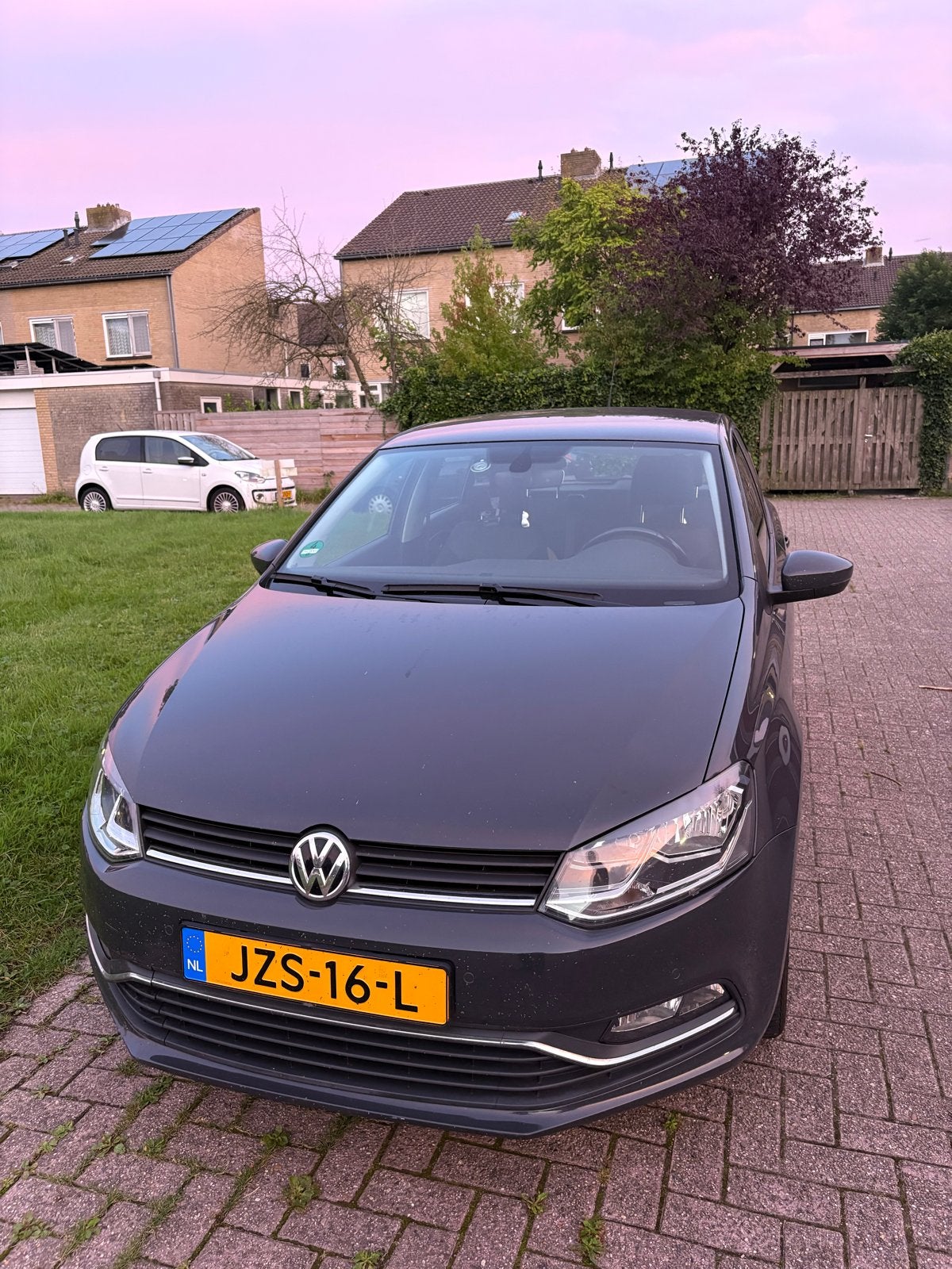 Volkswagen Polo 1.0 TSI 55KW 2014 Grijs, Auto's, Voorwielaandrijving, 74 pk, Handgeschakeld, Particulier