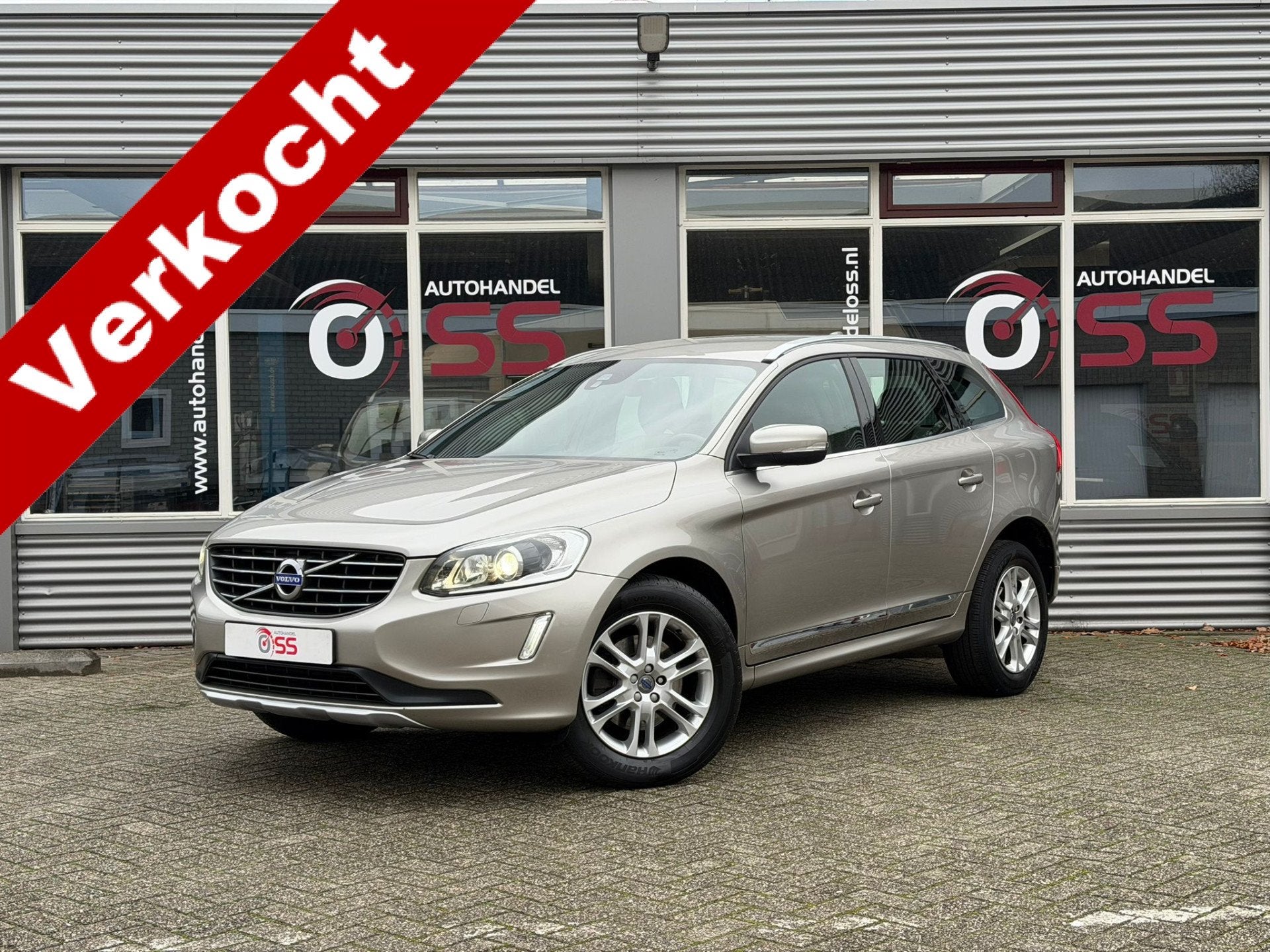 Volvo XC60 2.0 D4 FWD Ocean Race NAVI | PARKSENSOR | LEER |, Auto's, Gebruikt, Euro 6, 4 cilinders, 1634 kg