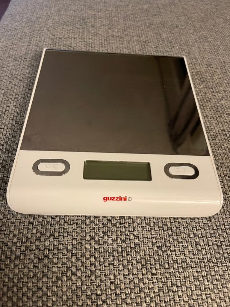 Guzzini digitale keukenweegschaal tot 5 kg – incl batterijen, Ophalen of Verzenden, Zo goed als nieuw
