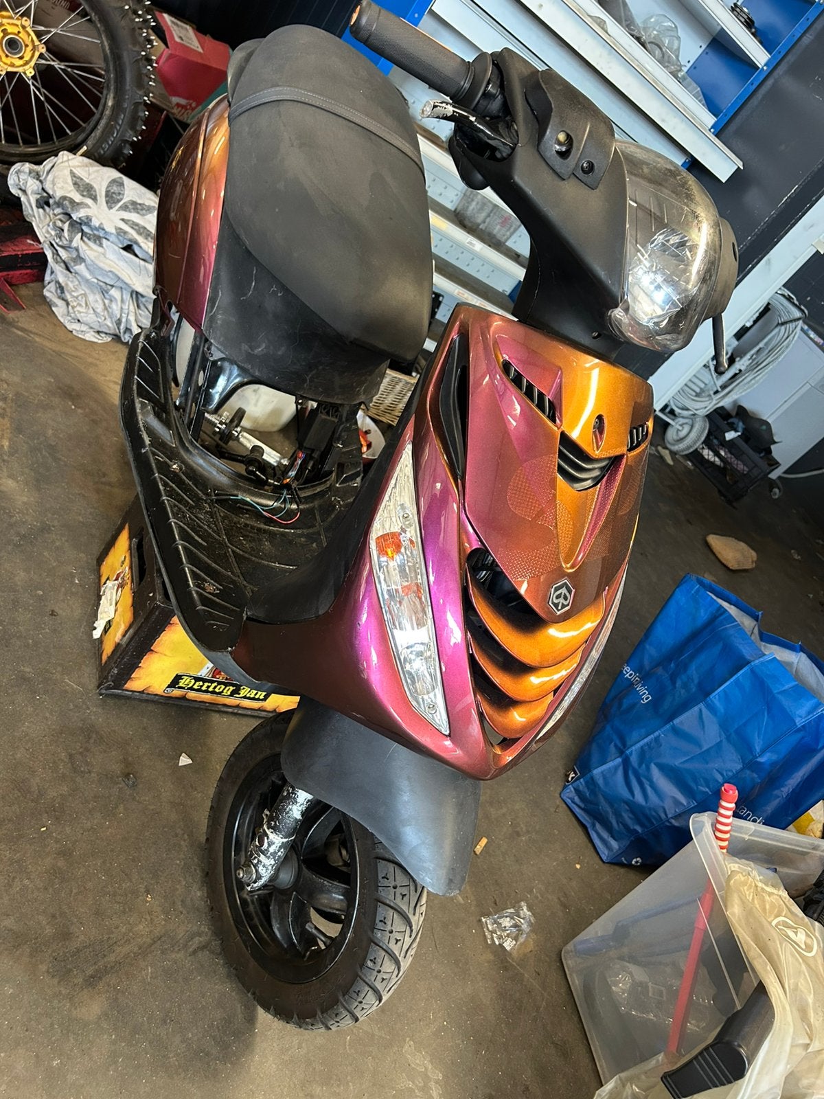 Piaggio zip, Fietsen en Brommers, Scooters | Piaggio, Ophalen, Zo goed als nieuw, Zip