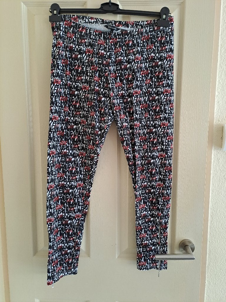 Legging met tekst maat L, Kleding | Dames, Legging, Zwart, Ophalen of Verzenden, Maat 44/46 (L)