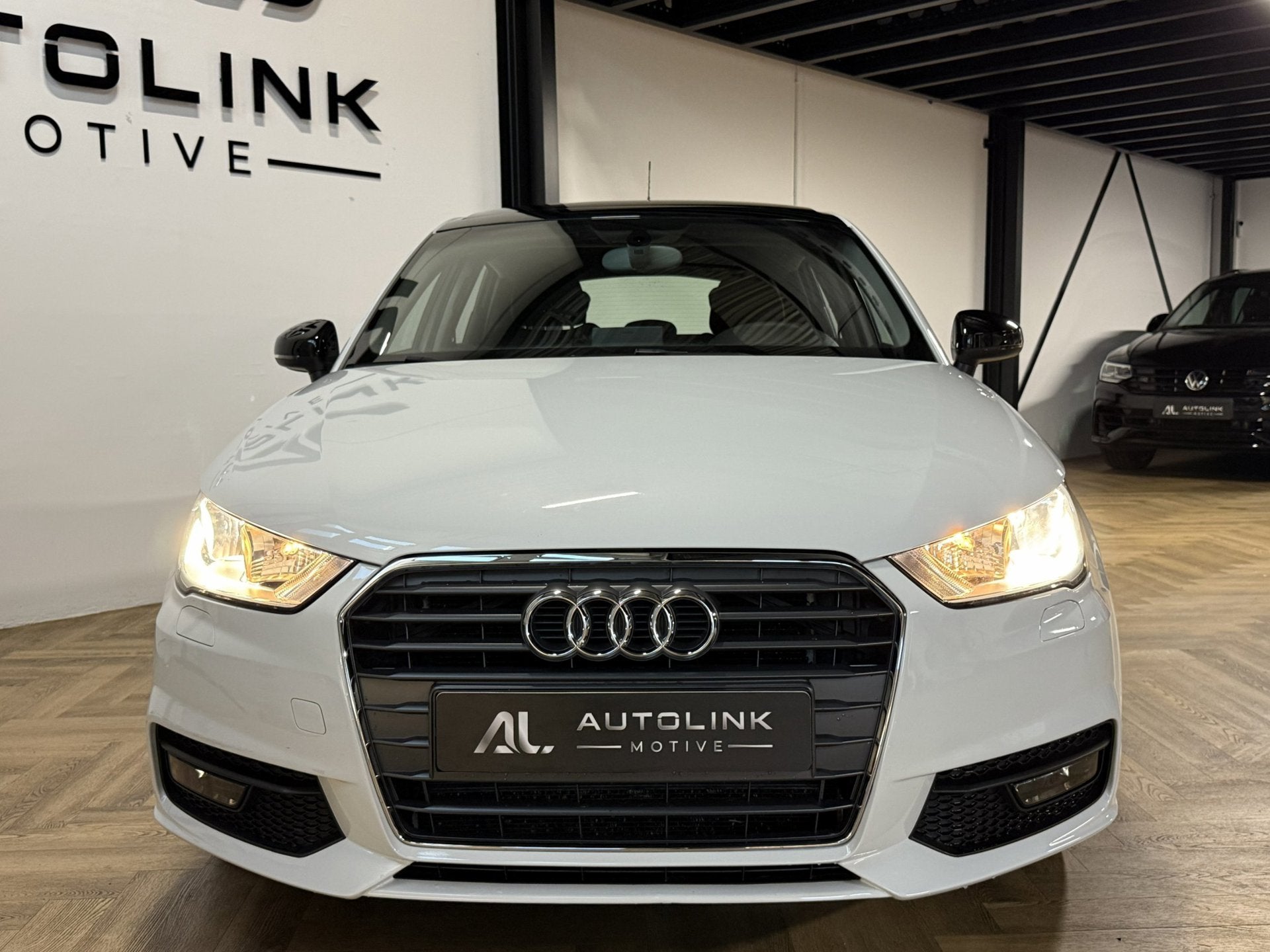 Audi A1 Sportback 1.0 TFSI Pro Line DSG|PANO|CLIMA |FULL!, Euro 6, 4 stoelen, Bedrijf, Automatische klimaatregeling