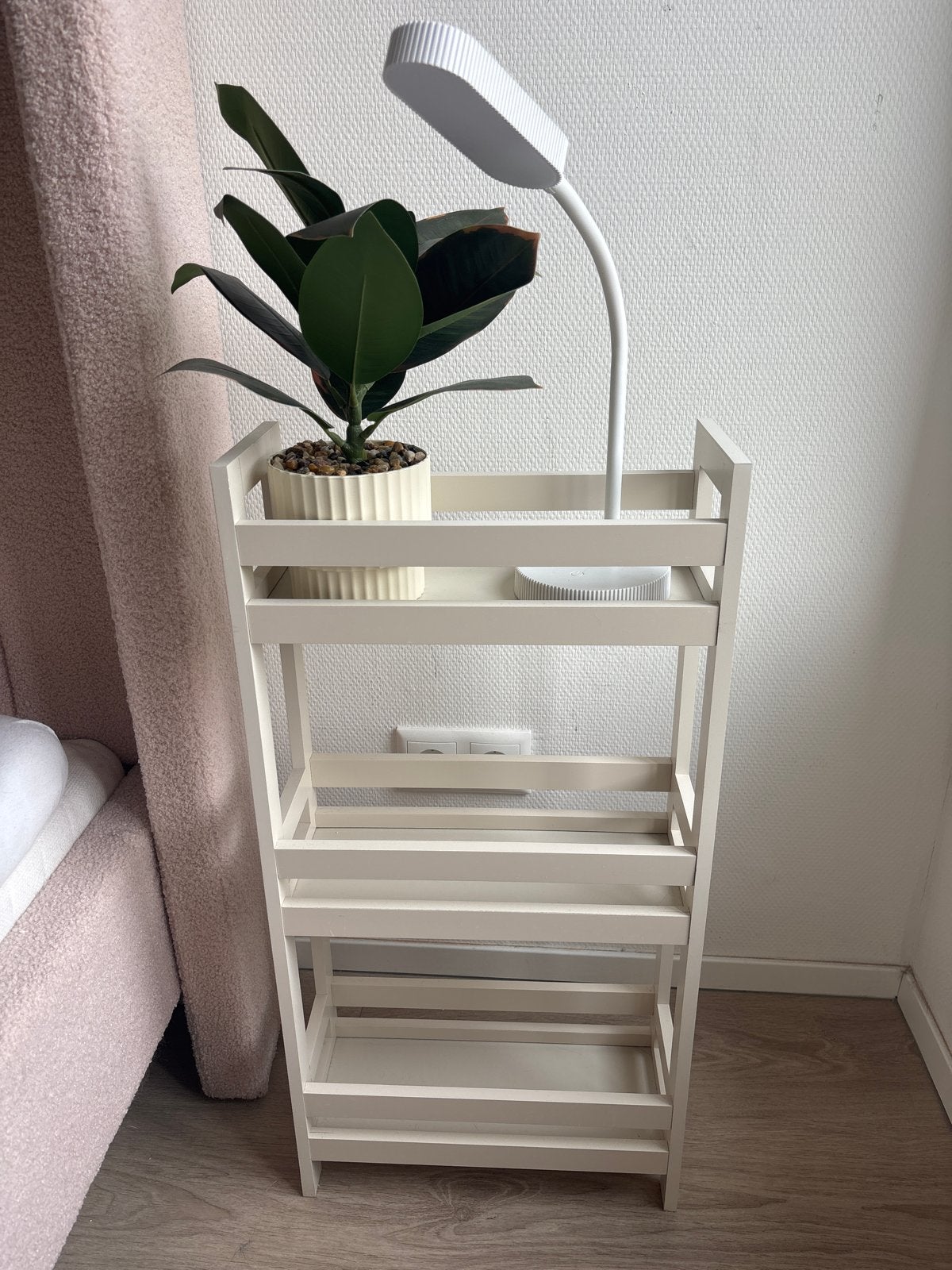 Smalle kast/rekje - ideaal voor kleine ruimtes, Ophalen, Gebruikt