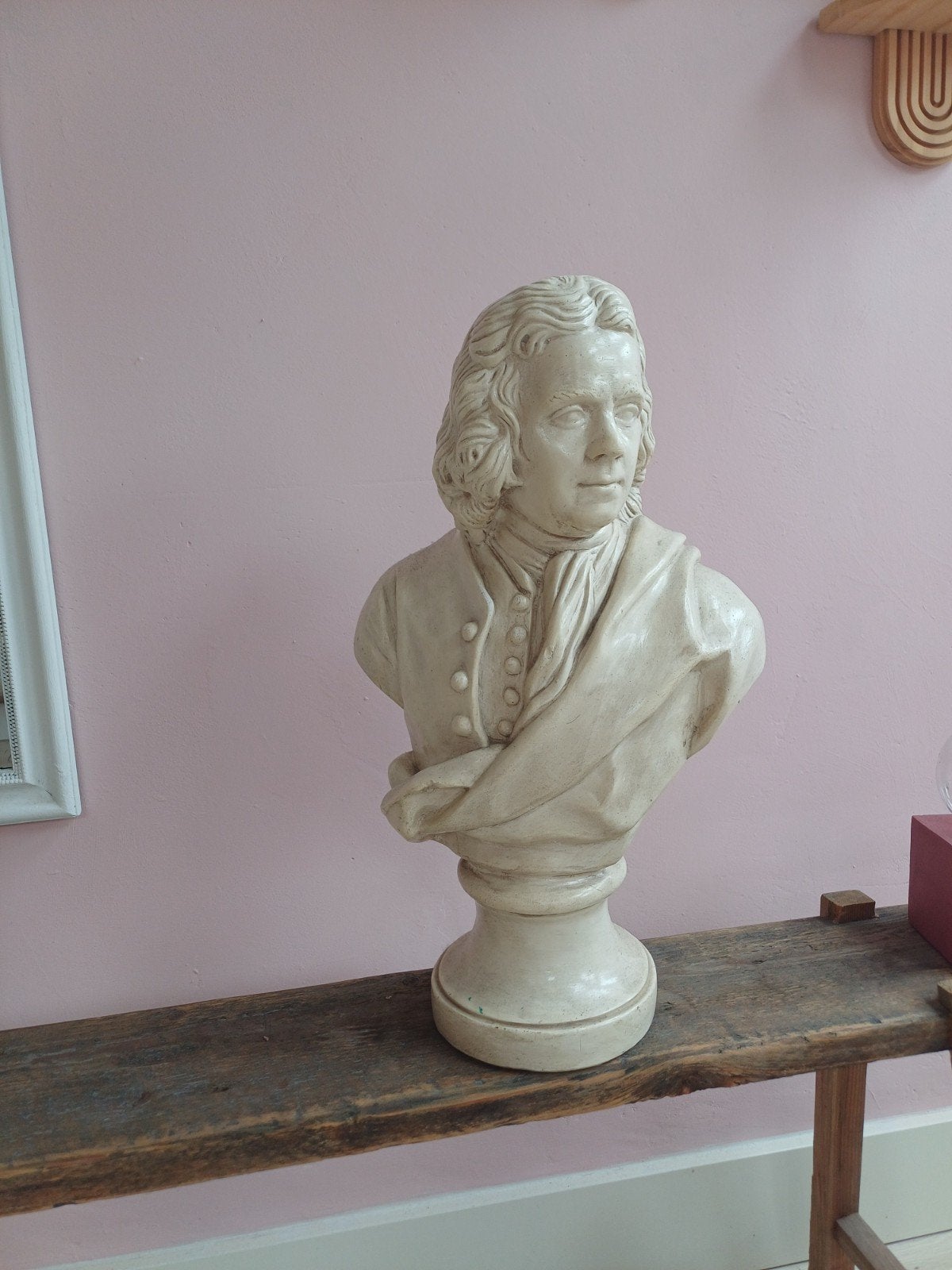 Klassieke buste van man, wit, op sokkel, Antiek en Kunst, Ophalen, Gips, Buste, 20 - 50 cm
