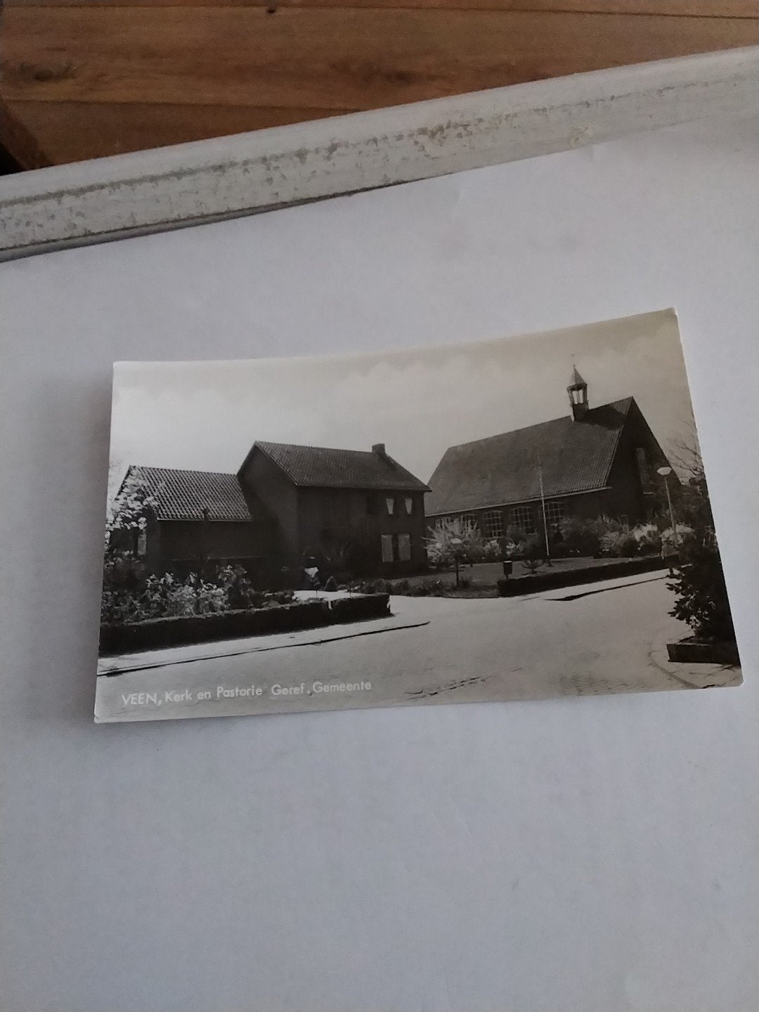 Oude Ansichtkaart Veen, Kerk en Pastorie Geref. Gemeente, Ophalen of Verzenden