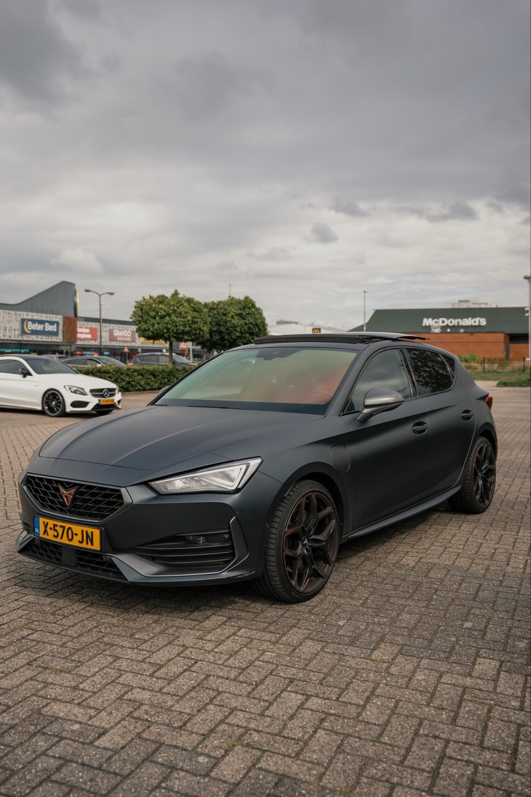 Cupra Leon 1.4 e-Hybrid VZ Performance / Pano / Sportstuur, Auto's, Cupra, 4 cilinders, Leon, Leder en Stof, 93 €/maand
