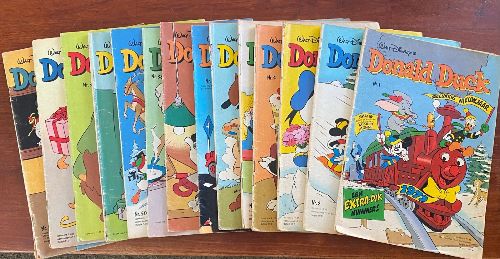 Donald Duck weekbladen- oude nummers uit 1979, Meerdere stripboeken, Ophalen of Verzenden, Gelezen
