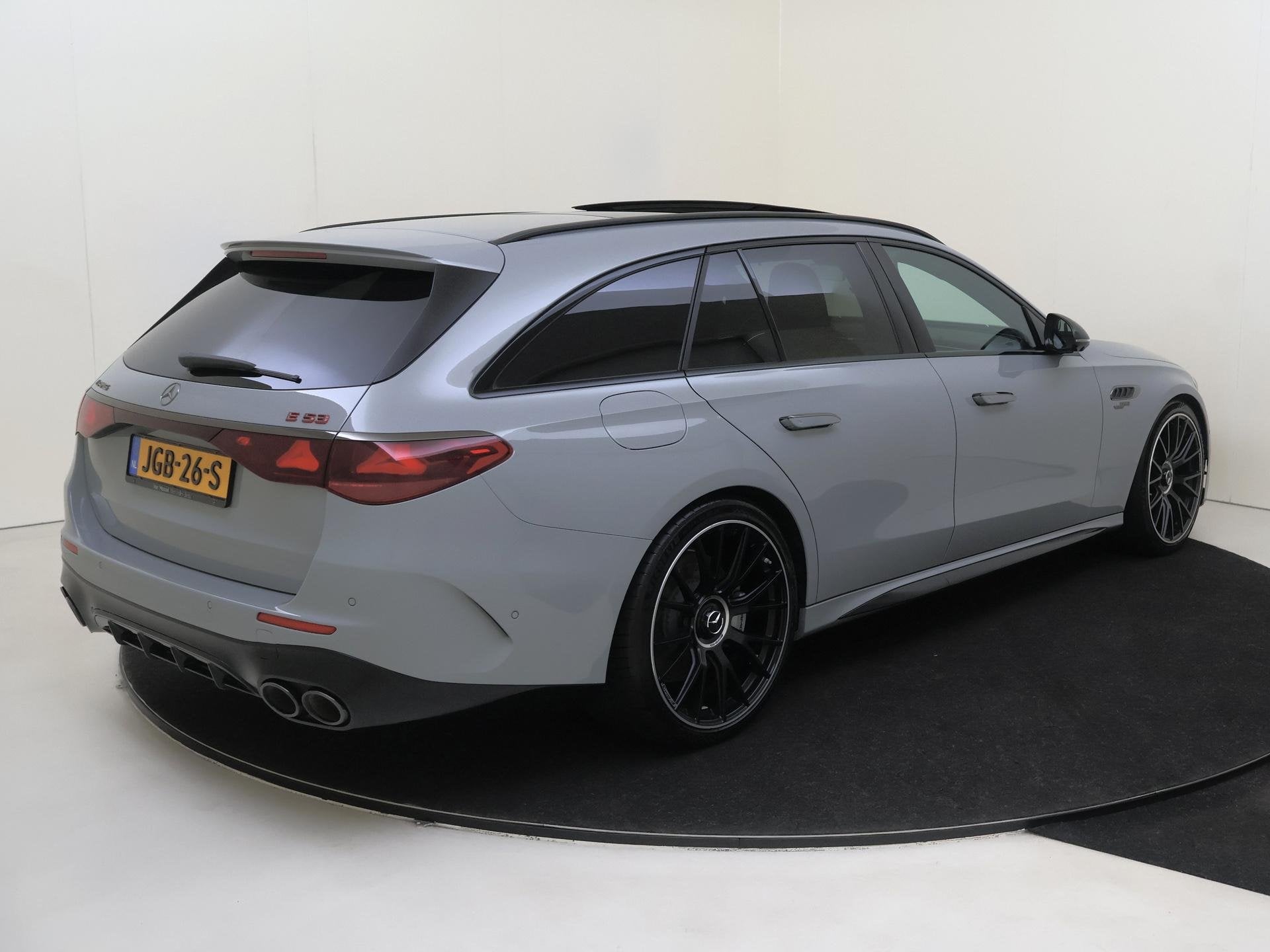 Mercedes-Benz E-klasse Estate AMG 53 4MATIC+ Night Edition P, Auto's, Gebruikt, 21 kWh, Plug-in hybride, Vierwielaandrijving