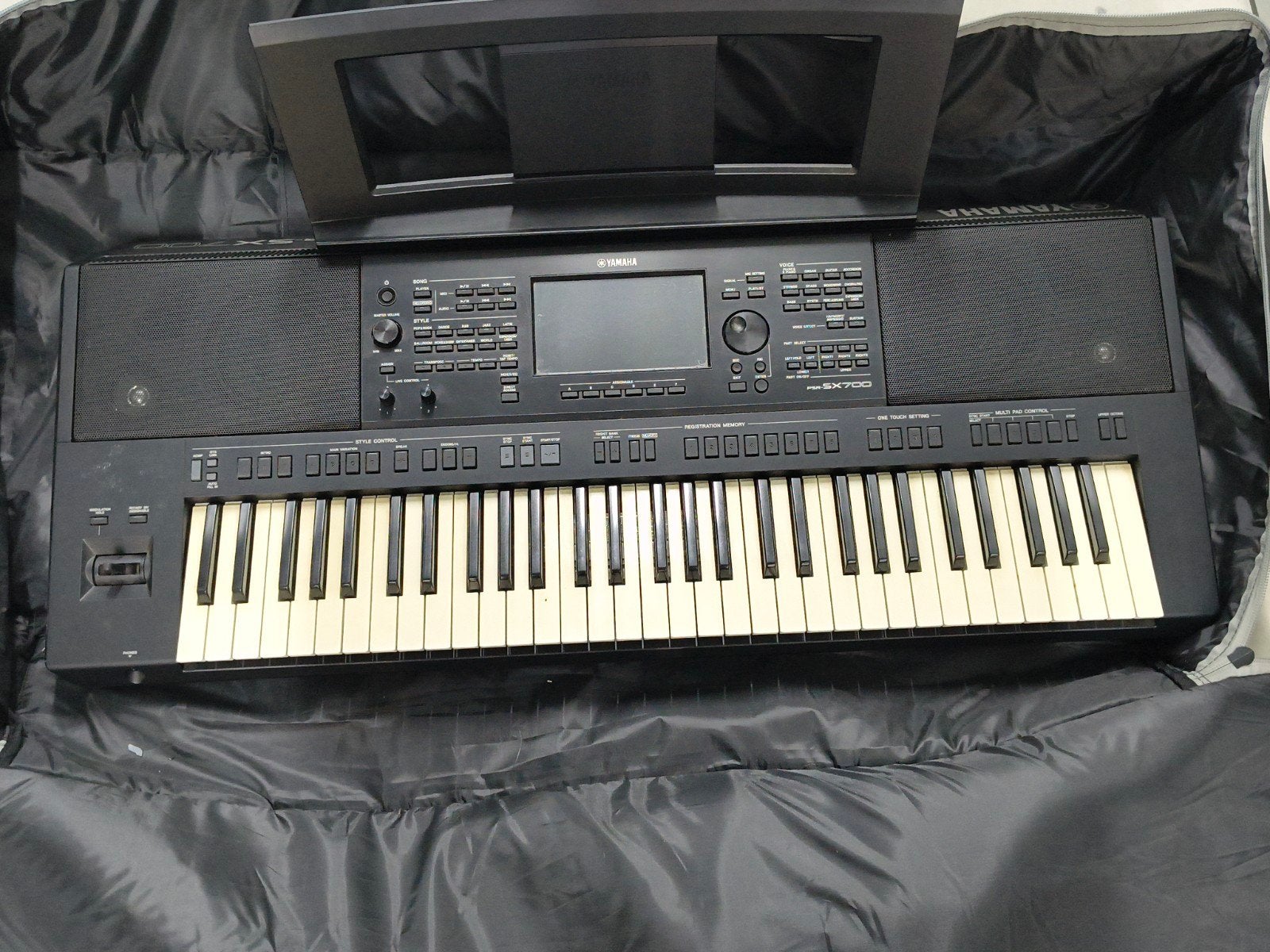 Yamaha PSR-SX700 keyboard met pedaal en tas, Ophalen, 61 toetsen, Yamaha, Zo goed als nieuw
