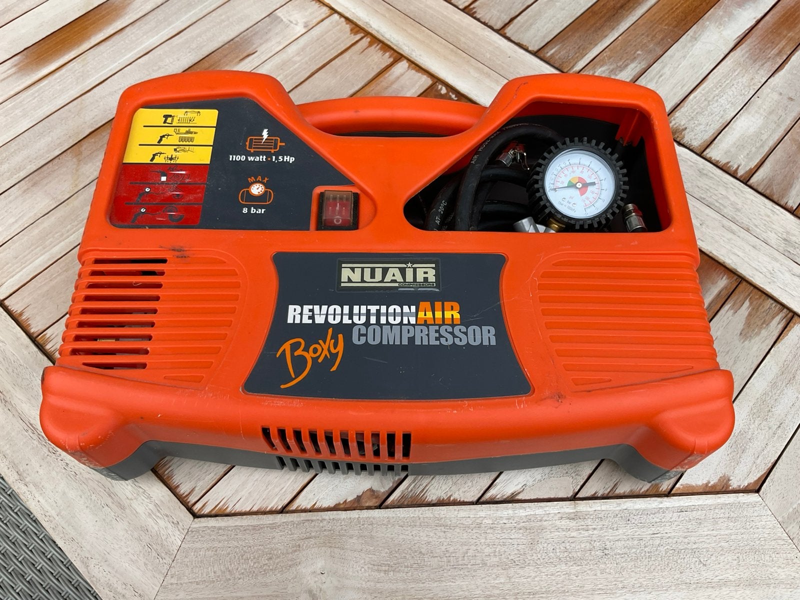 Draagbare compressor 3,6 kg, Ophalen, Mobiel, 6 tot 10 bar, Zo goed als nieuw