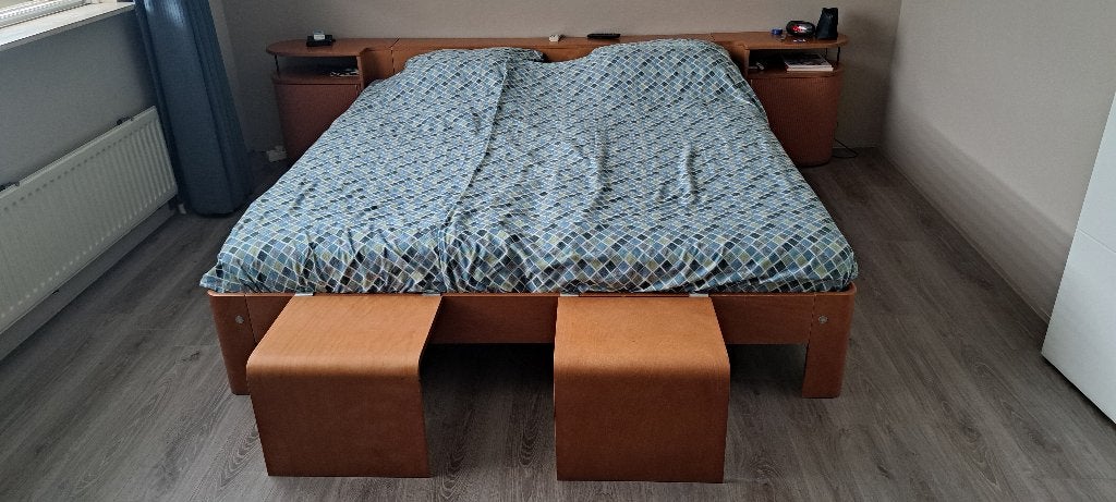 Auping Auronde met achterwand nachtkastjes, Ophalen, Bruin, Tweepersoons, 200 cm