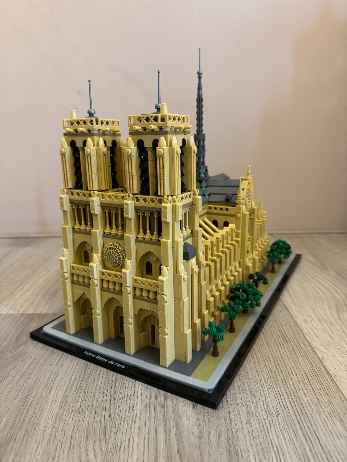Lego notre dame #21061, Ophalen, Zo goed als nieuw