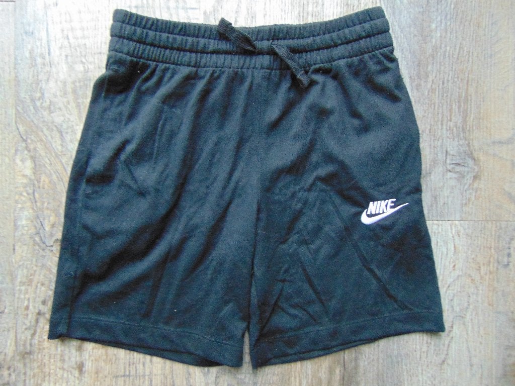 Nike korte broek zwart sweatshort maat 128 / 134, Broek, Ophalen of Verzenden, Zo goed als nieuw, Nike