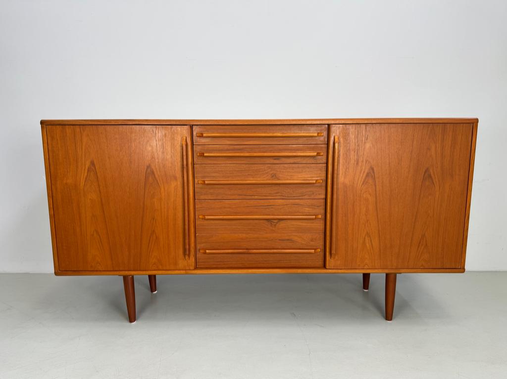 Vintage dressoir Deens SALE, Huis en Inrichting, Kasten | Dressoirs, Zo goed als nieuw, 150 tot 200 cm, 25 tot 50 cm, Verzenden