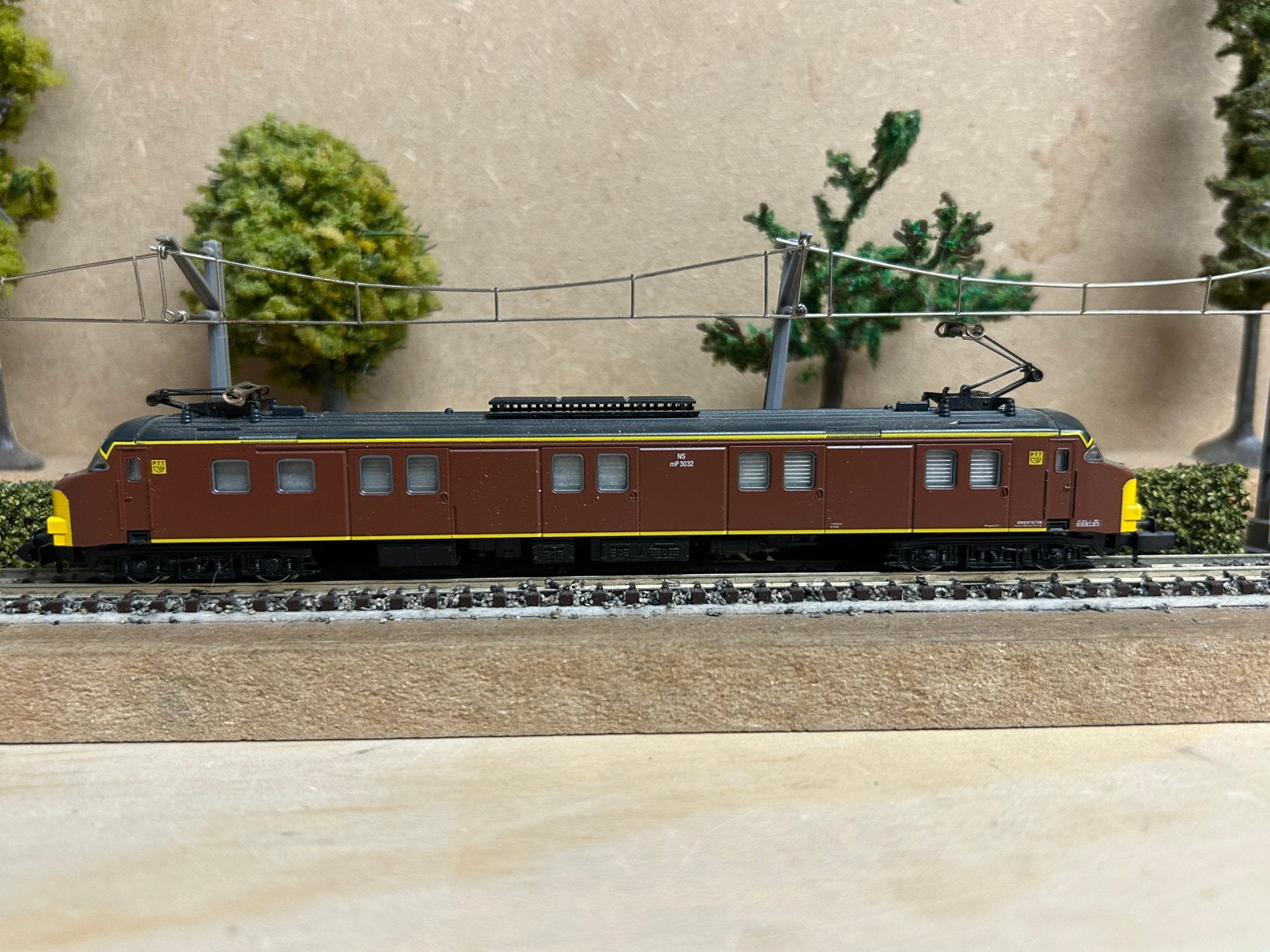 Arnold NS motorpost DCC 2336, Hobby en Vrije tijd, Modeltreinen | N-Spoor, Arnold, Ophalen of Verzenden, Gelijkstroom, Locomotief