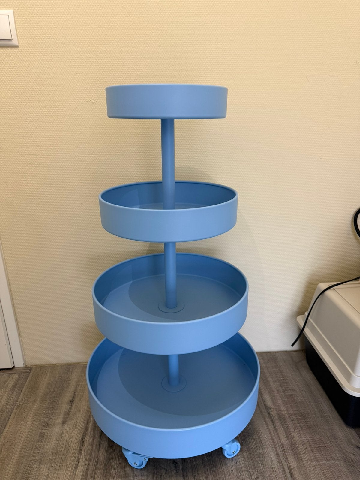 Roltafel Ikea, Ophalen, Nieuw