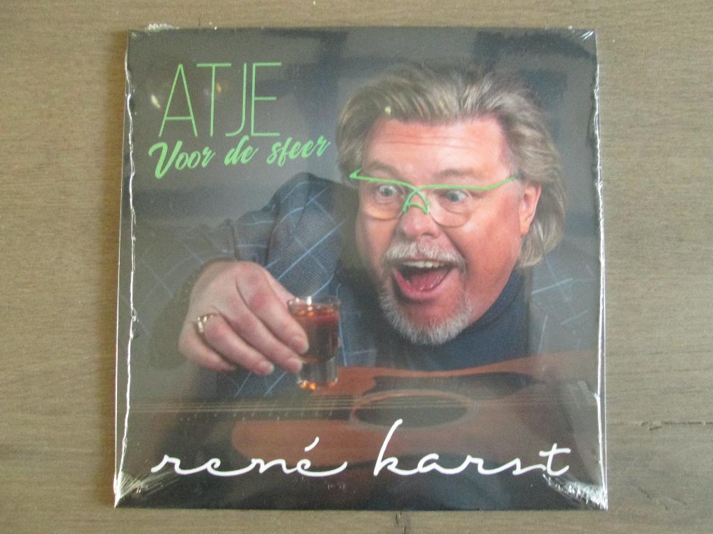 René Karst - Atje Voor De Sfeer / Dat Interesseert Me Echt, Verzenden, Geseald, 7 inch, 2020 tot heden