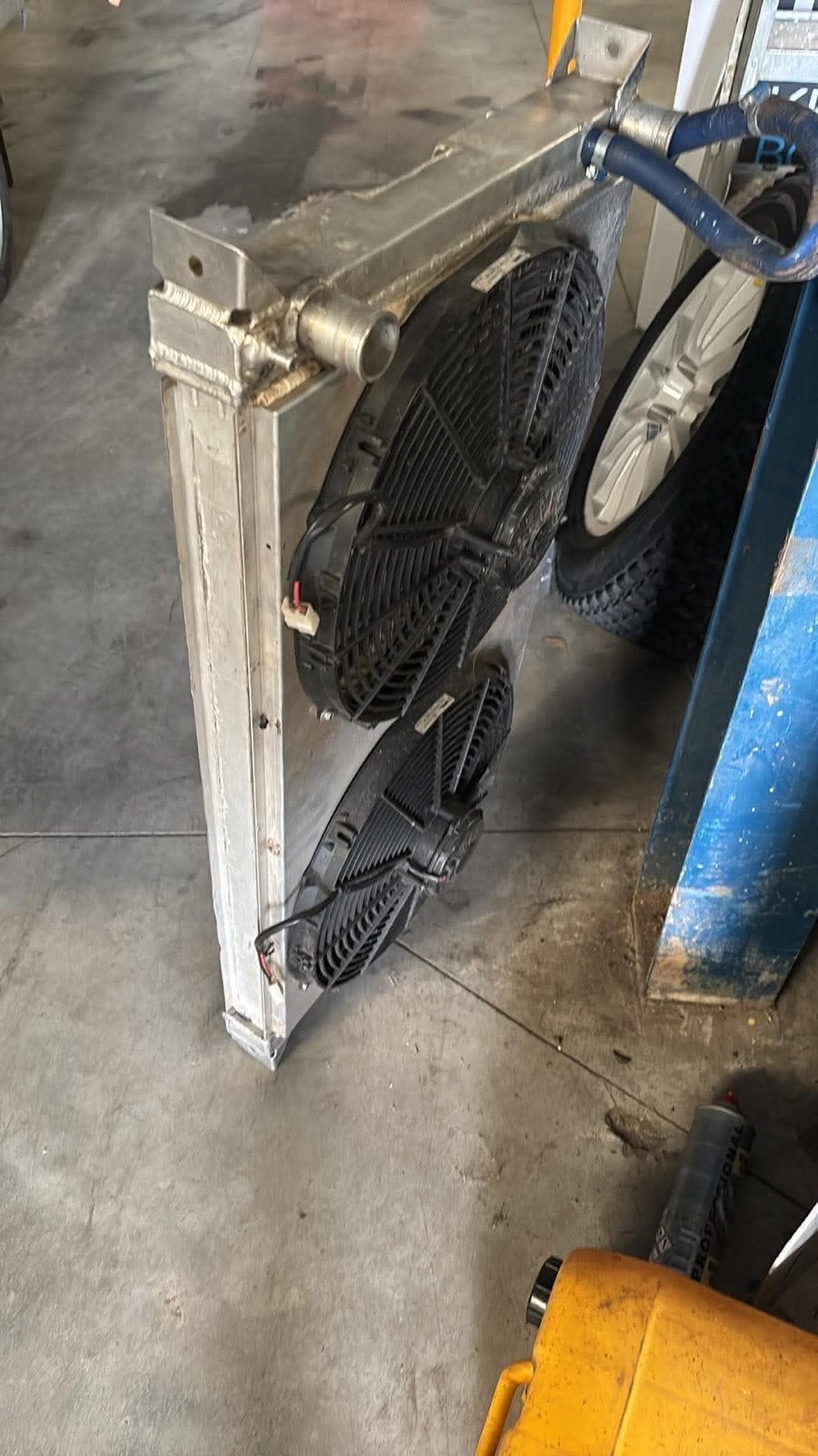 Aluminium Radiateur met Dubbele Ventilatoren, Ophalen, Gebruikt, Universele onderdelen