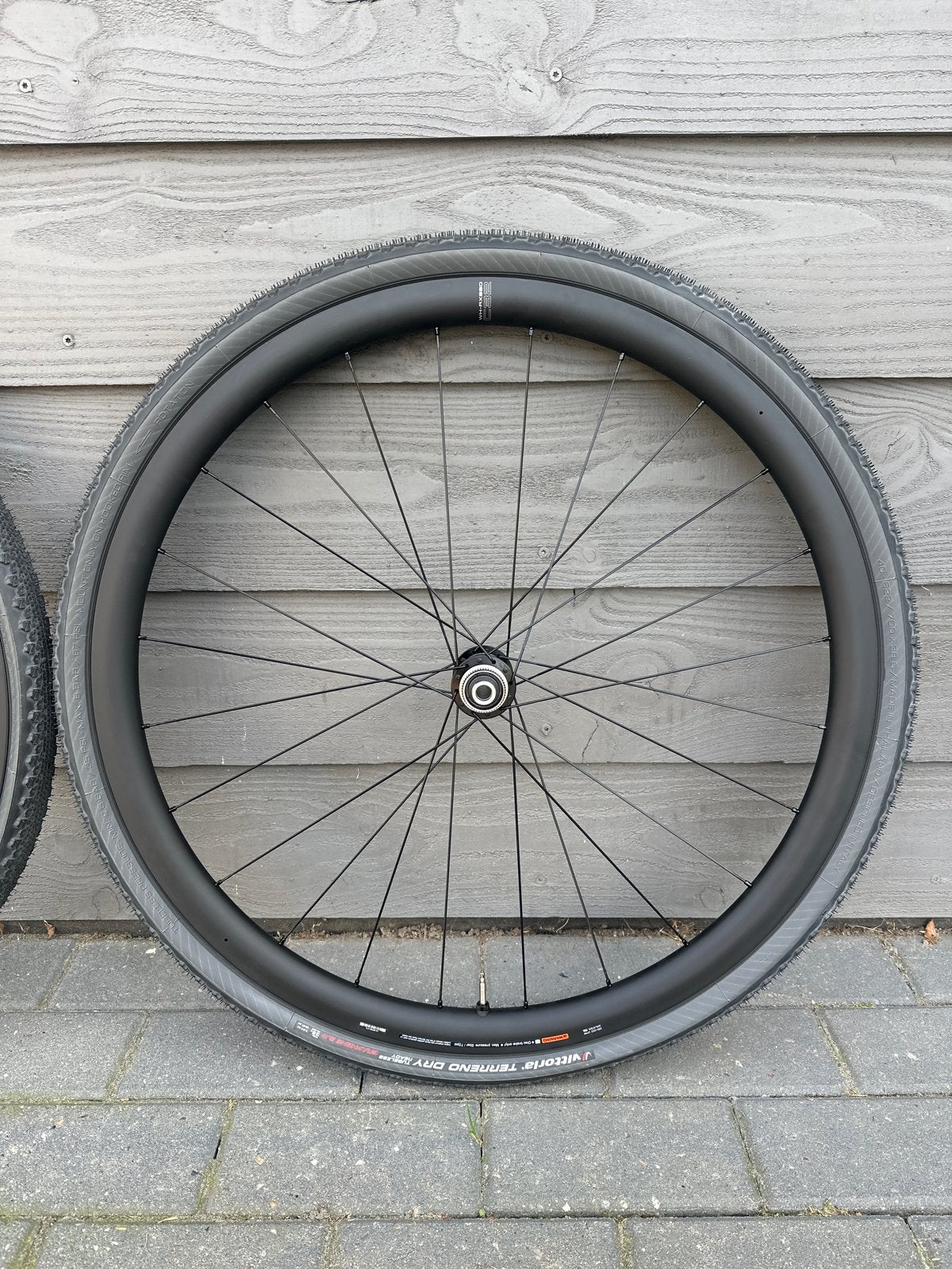 Shimano WH-RX880 C32 Carbon Wielset met Vittoria banden  nw!, Fietsen en Brommers, Nieuw, Gravelbike, Carbon, Ophalen