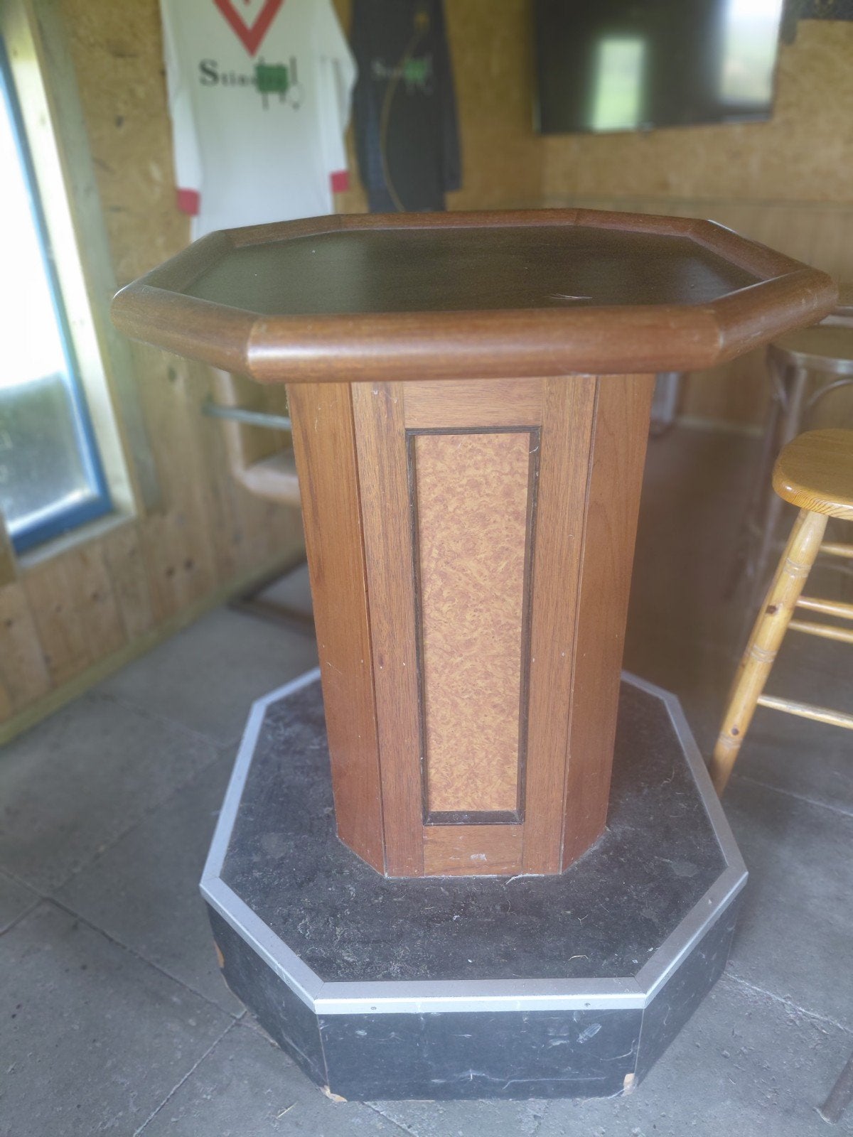 Unieke achthoekige bartafel/statafel, Ophalen, Gebruikt