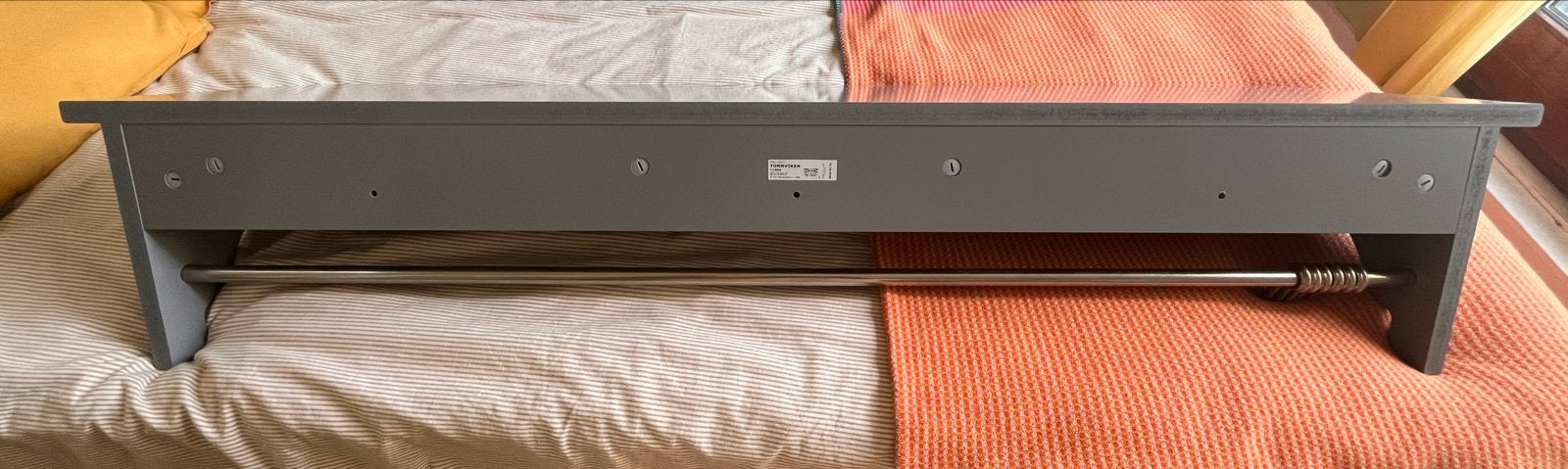 IKEA TORNNVIKEN Wandplank met stang - Grijs, Ophalen, Gebruikt