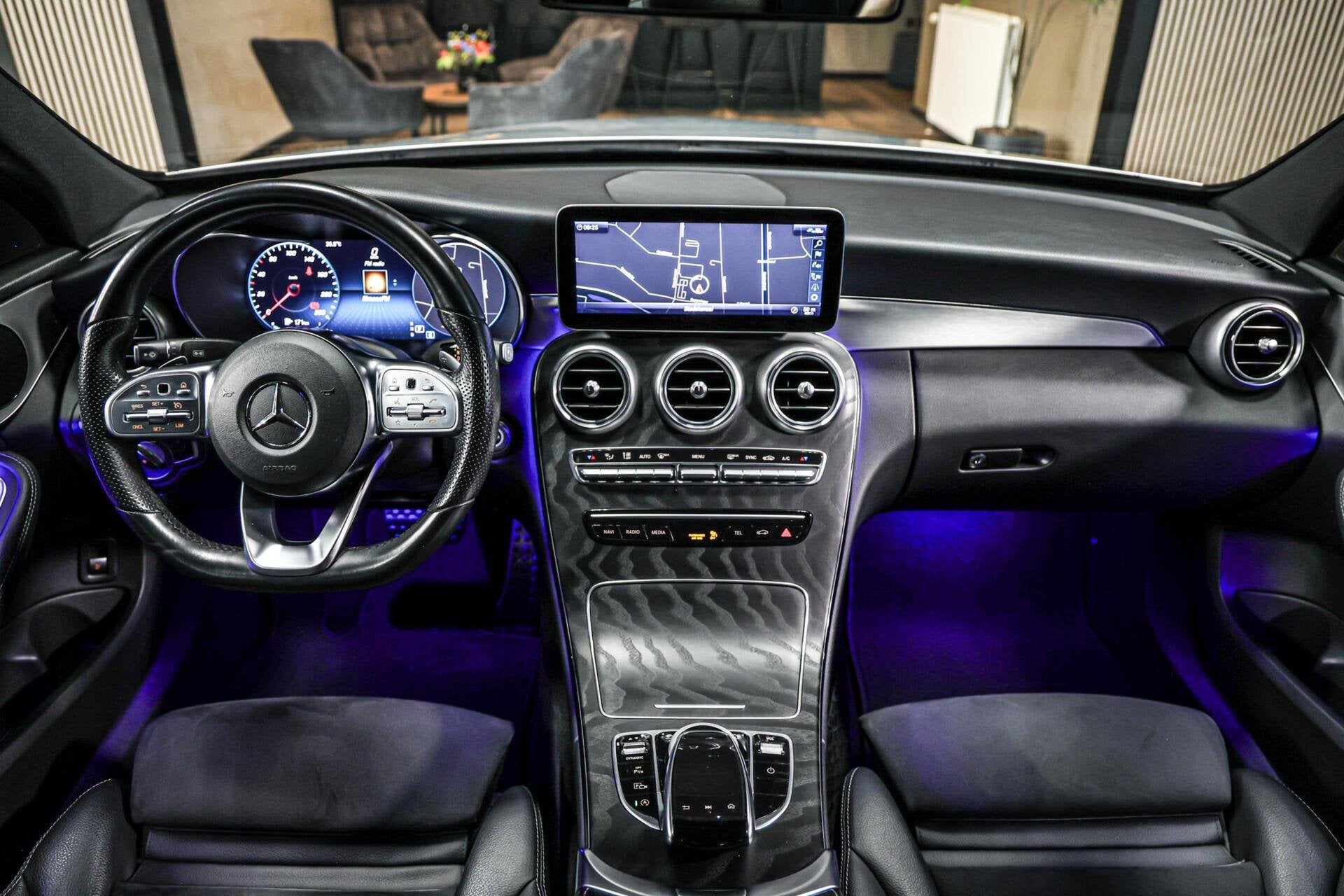 Mercedes C-klasse 180 Business Solution AMG Plus Upgrade Edi, Auto's, Sedan, Autotrust, 16 km/l, Leder en Alcantara